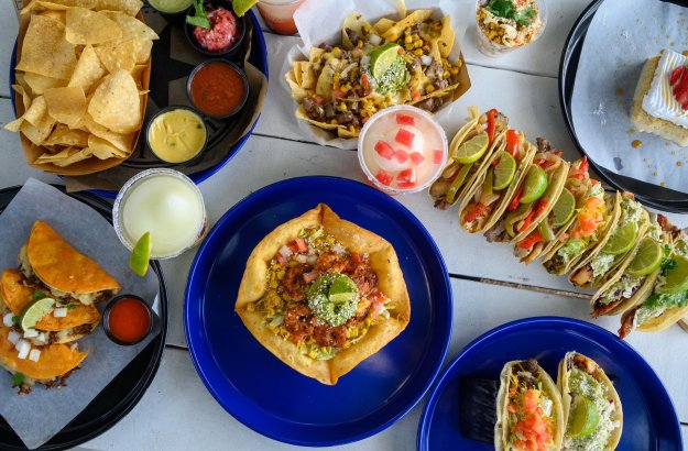 Hee Haw's Tacos & Tequila in Tomball, Texas — photo 2 of 3