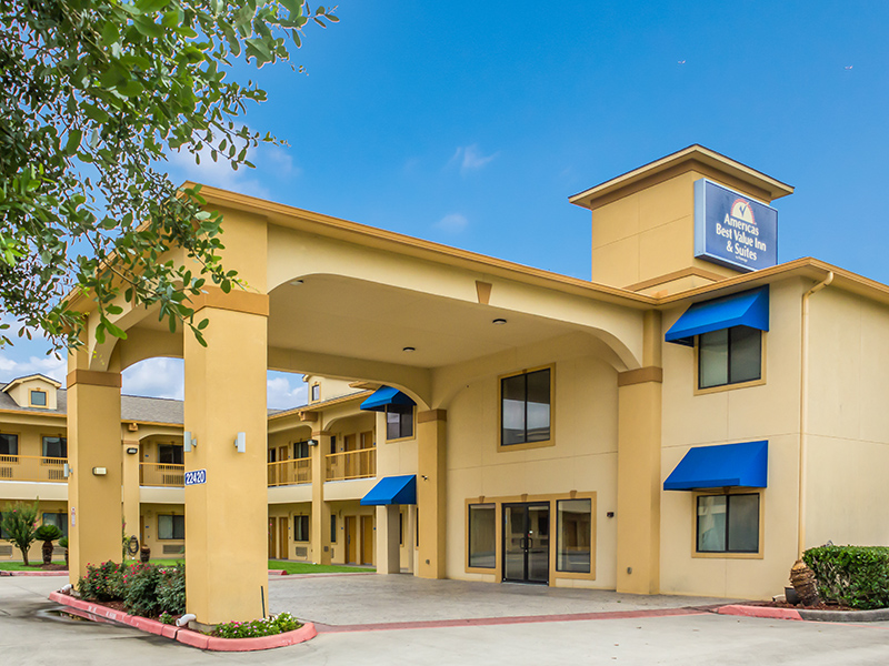 Americas Best Value Inn & Suites in Tomball, Texas — photo 2 of 3