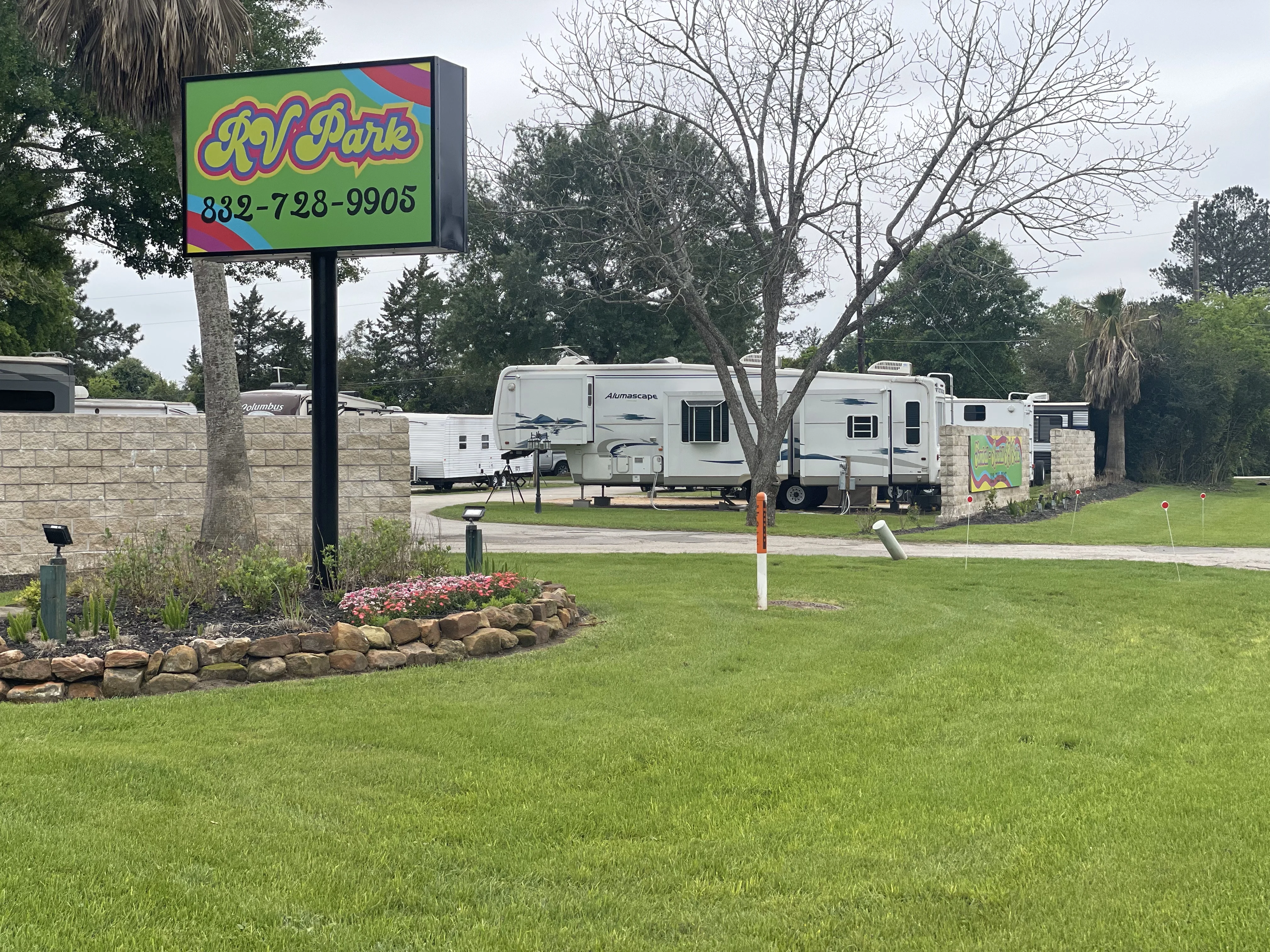 Tomball-Rosehill RV Park in Tomball, Texas — photo 2 of 3