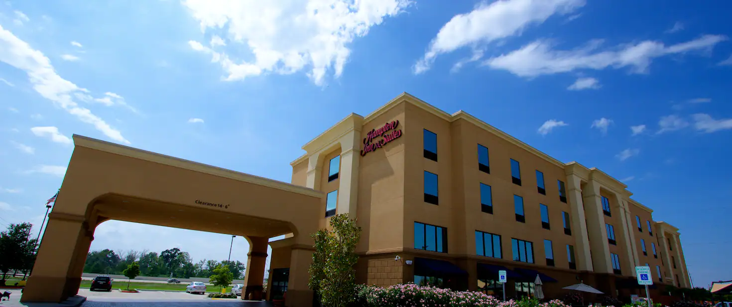 Hampton Inn & Suites