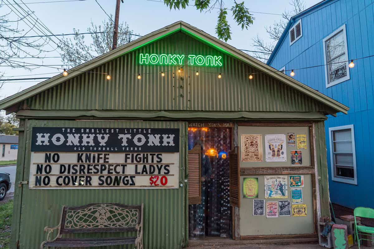 Old Tomball Honky Tonk, The Smallest Little Honky Tonk in Texas