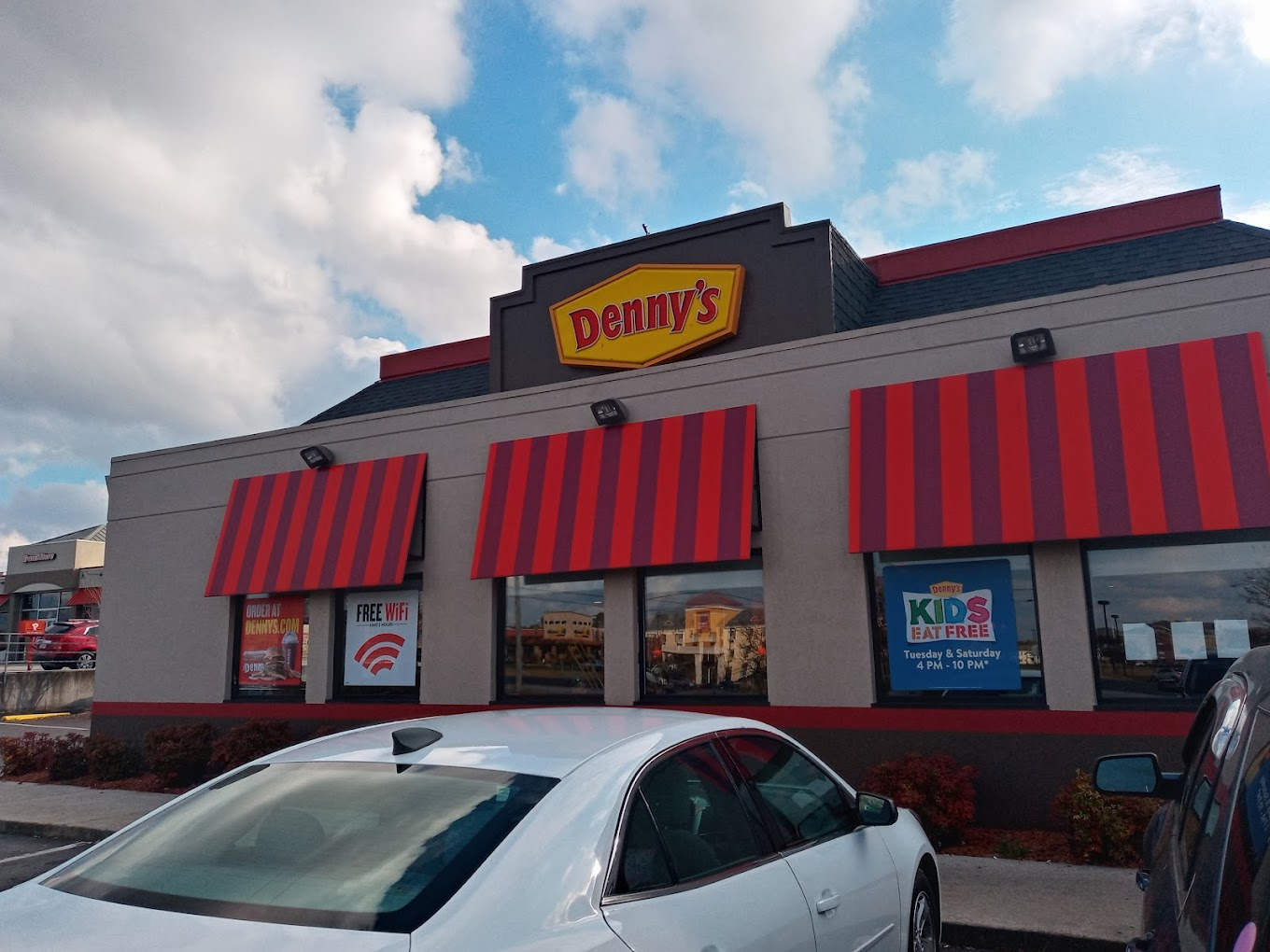 Denny's Tomball in Tomball, Texas — photo 2 of 3