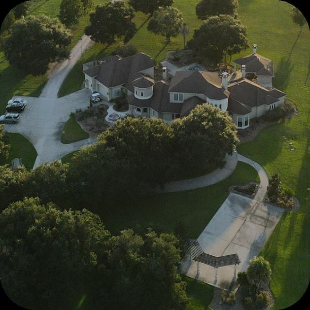 Majestic Oaks